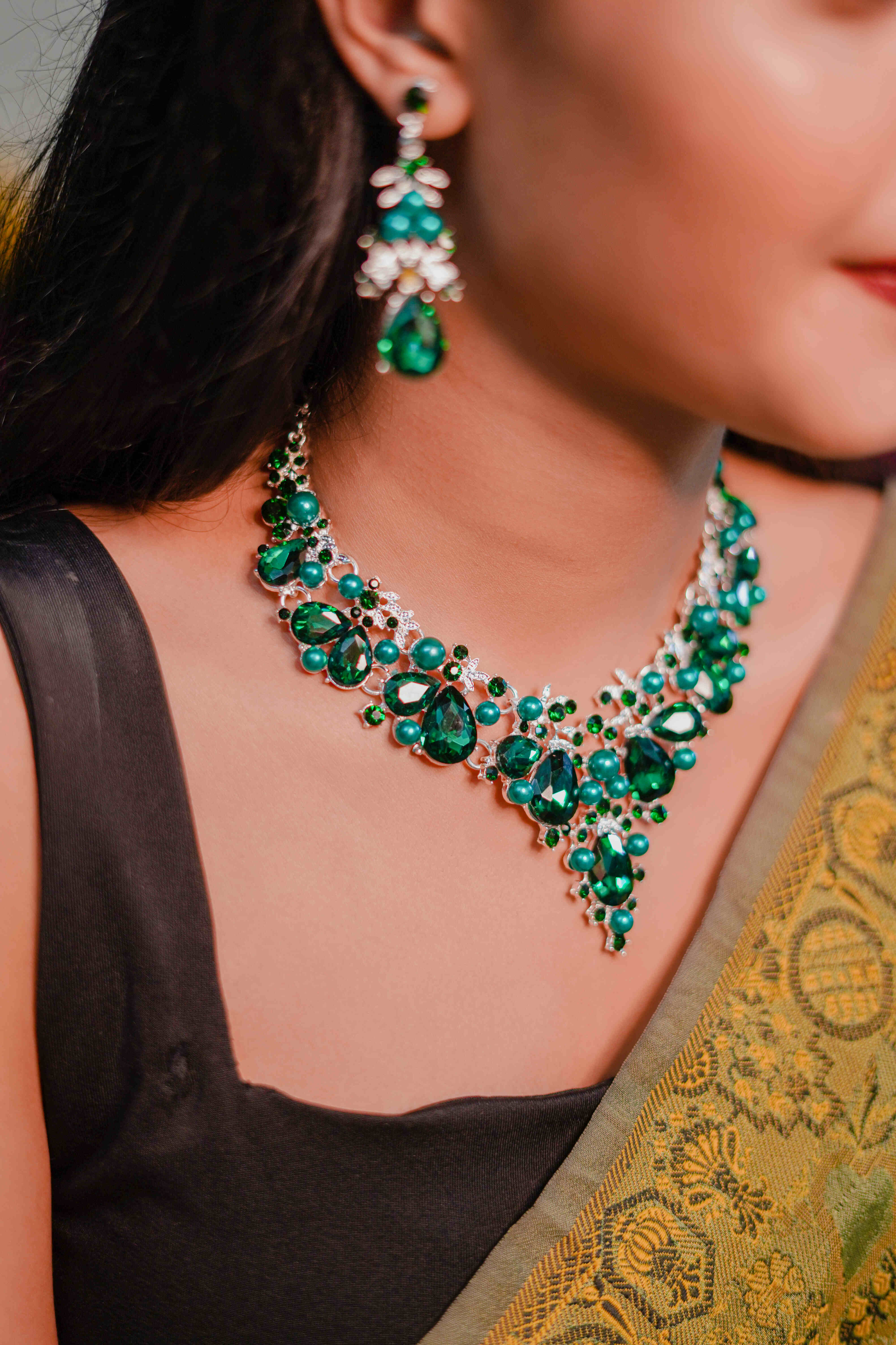 Elegant Crystal Green Necklace & Earrings. Bridal Wedding Party Costume Jewelry Sets for Brides Women.