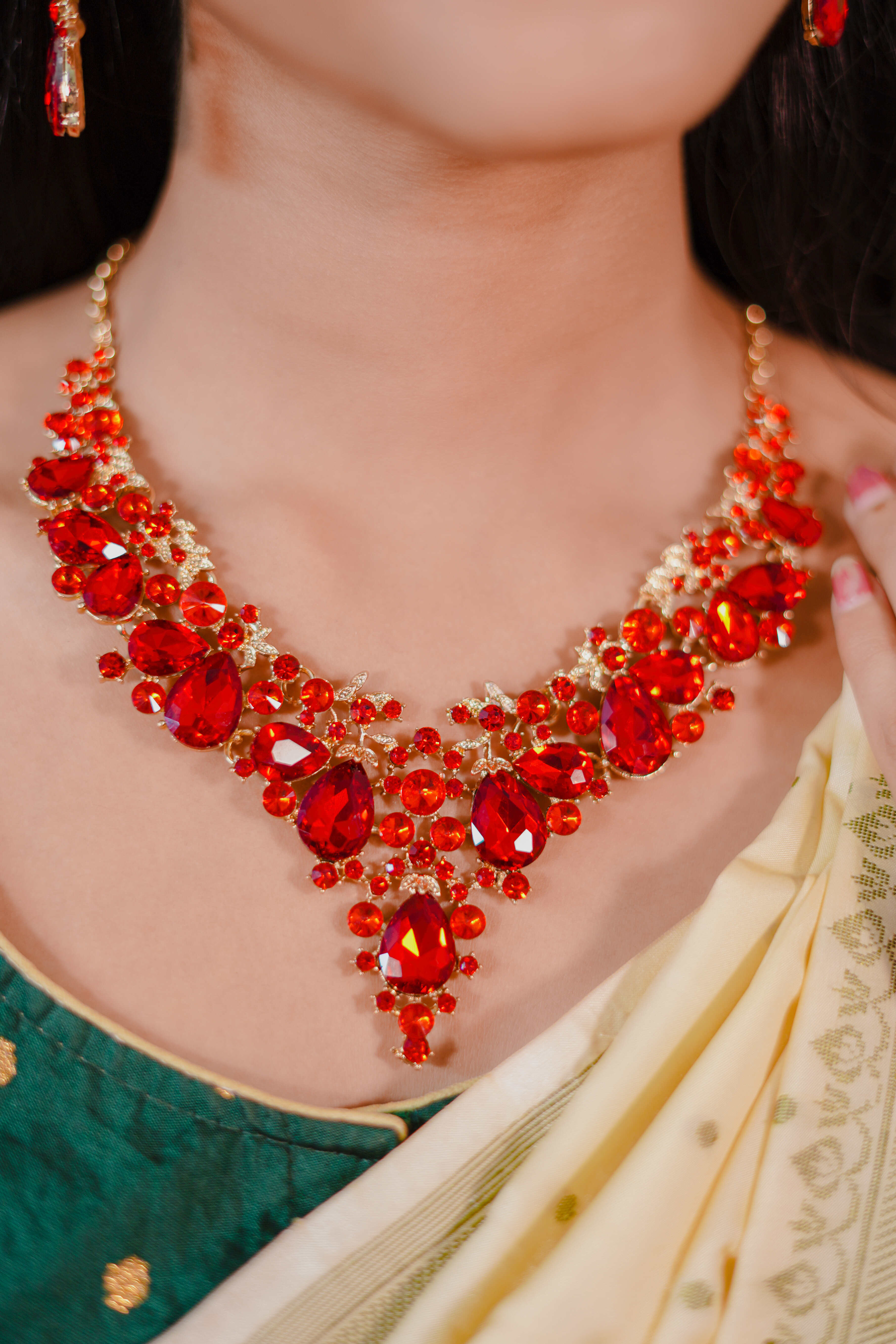 Elegant Crystal Red Necklace & Earrings. Bridal Wedding Party Costume Jewelry Sets for Brides Women.